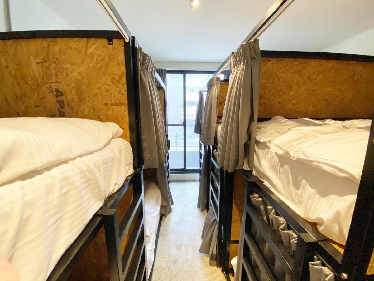 Fengjia Living Lab Hostel Đài Trung Ngoại thất bức ảnh