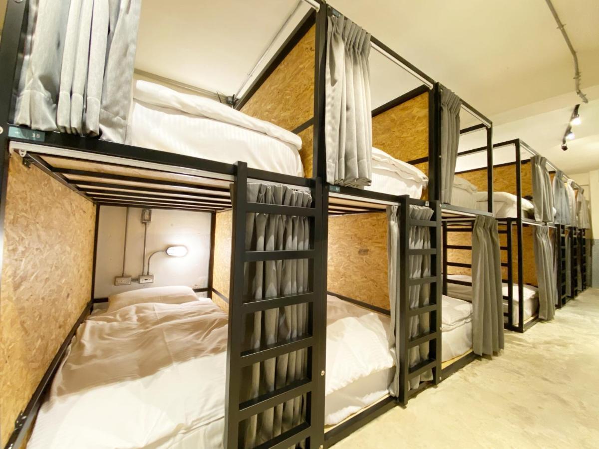 Fengjia Living Lab Hostel Đài Trung Ngoại thất bức ảnh