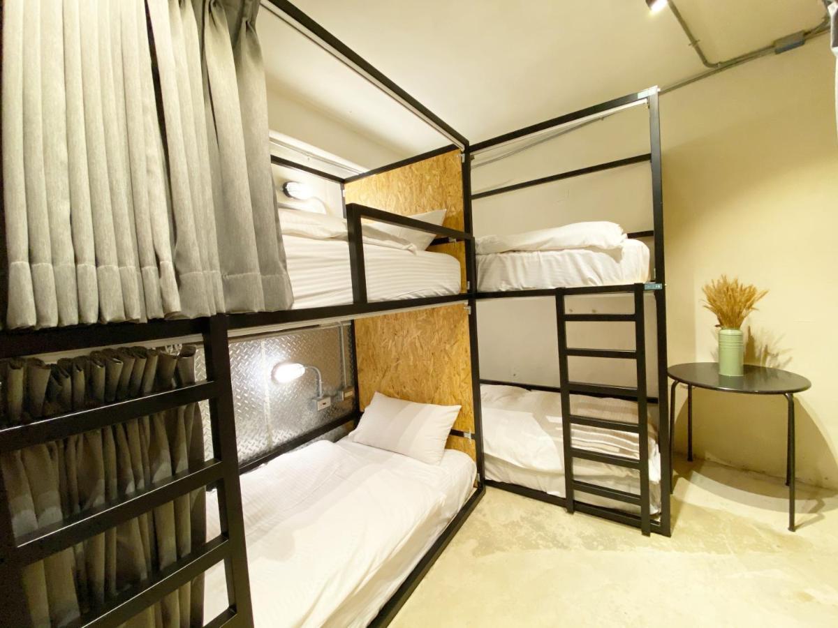 Fengjia Living Lab Hostel Đài Trung Ngoại thất bức ảnh