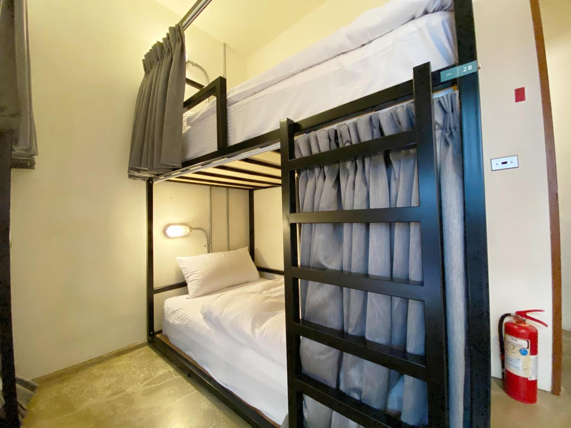 Fengjia Living Lab Hostel Đài Trung Ngoại thất bức ảnh