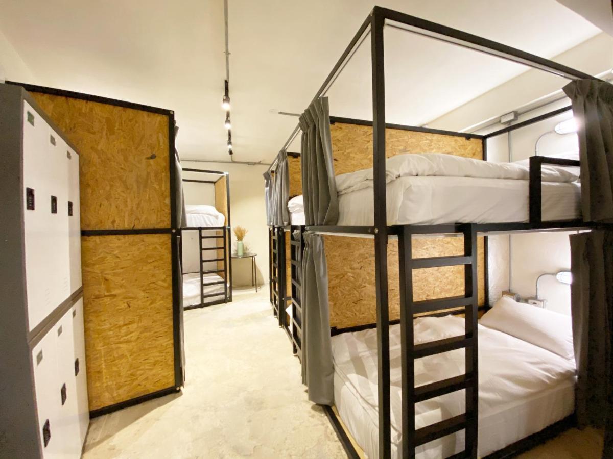 Fengjia Living Lab Hostel Đài Trung Ngoại thất bức ảnh